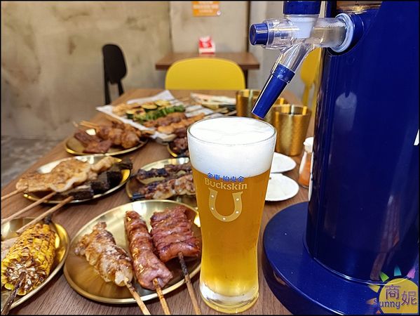 ▲▼蜜醬燒烤|全台獨創蜂蜜串燒30元起!百花蜜醬獨門配方好涮嘴.生啤+1元多一杯內用飲料喝到飽。（圖／部落客商妮吃喝遊樂授權提供）