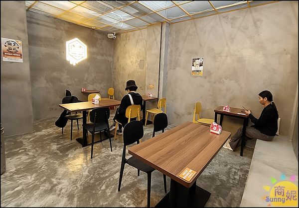 ▲▼蜜醬燒烤|全台獨創蜂蜜串燒30元起!百花蜜醬獨門配方好涮嘴.生啤+1元多一杯內用飲料喝到飽。（圖／部落客商妮吃喝遊樂授權提供）