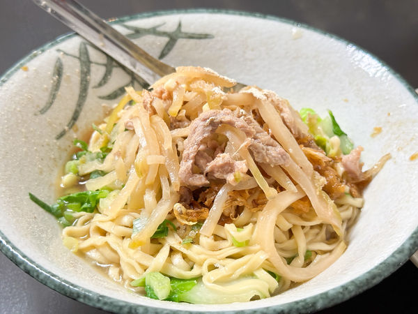 ▲▼橋頭老麵店。（圖／部落客VIVIYU小世界授權提供）