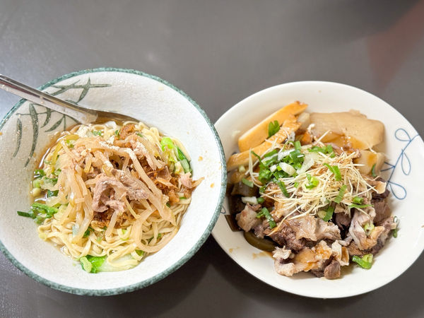 ▲▼橋頭老麵店。（圖／部落客VIVIYU小世界授權提供）