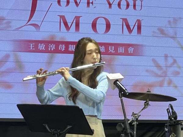 ▲李翊君、檢場夫妻與女兒王敏淳在母親節合體，舉辦見面會。（圖／TVBS提供）