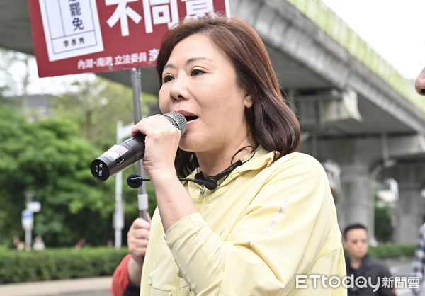 ▲▼李彥秀反惡罷戰獨裁內湖場街講。（圖／記者李毓康攝）