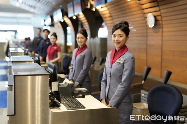 ▲▼中華航空即日起至5月20日招募逾60名「桃園機場運務員」及「資訊工程師」。（圖／華航提供）