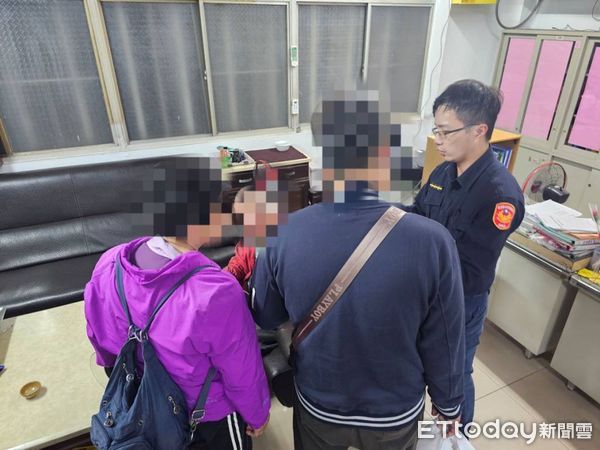 ▲88歲花蓮何姓老翁騎機車萬巒買豬腳自摔             。（圖／記者陳崑福翻攝）