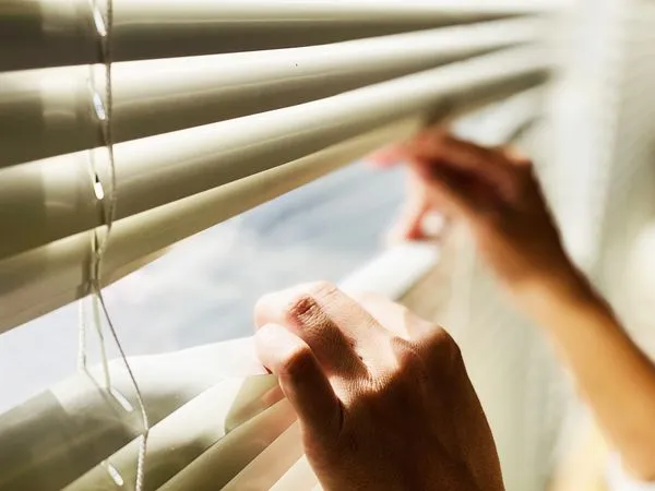 ▲張男遭鄰居陳男指控長期監控他人住宅，還頻傳噪音、排出廢氣侵害陳家。（圖／取自免費圖庫photoAC）