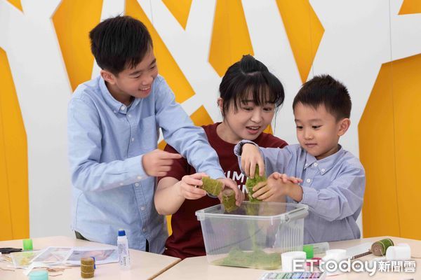 ▲奇美博物館「藝術大豐收」兒童夏令營，透過導覽、創作與童書導讀，引導孩子體驗多元藝術魅力。（記者林東良翻攝，下同）