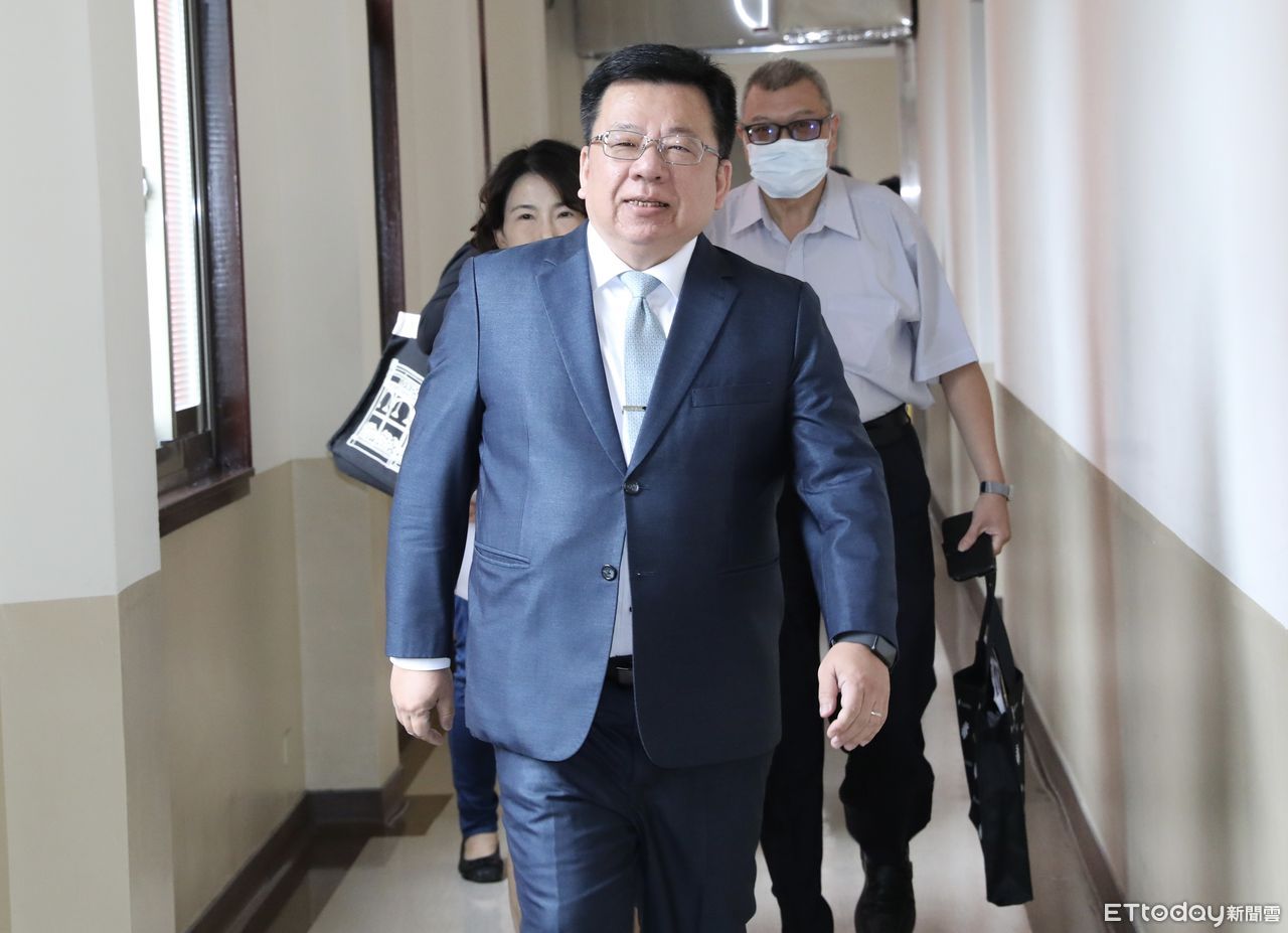 監院秘書長李俊俋遭爆公務車送寵物　黃國昌：有羞恥心就應知所進退
