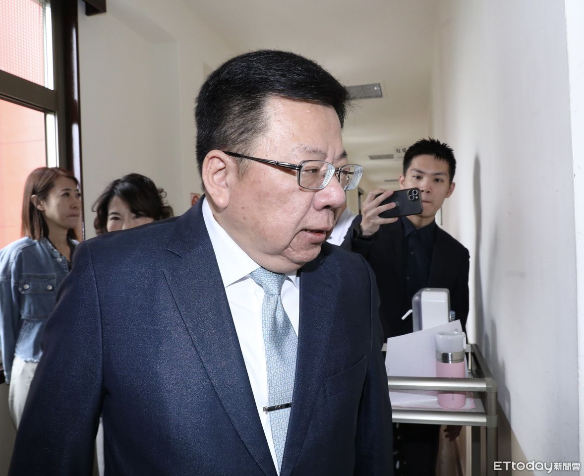 李俊俋被爆搭公務車接送寵物　綠黨團認應檢討：絕不能再犯