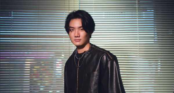 ▲▼ 徐暐翔為輕喜劇演唱催淚片尾曲。（圖／索尼音樂提供）