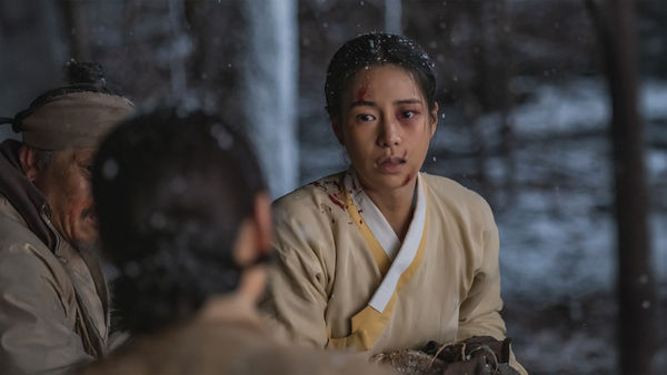 ▲▼ 林知衍《玉氏夫人傳》淪為奴婢慘遭獻身，勇敢向主人反擊。（圖／中天娛樂台提供）