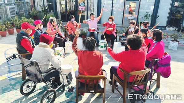 ▲台南南區養護機構即將歇業，9位無家屬長者安置至麻豆與鹽水等地，台南市社會局強調「悉心照顧，絕無人球」。（記者林東良翻攝，下同）