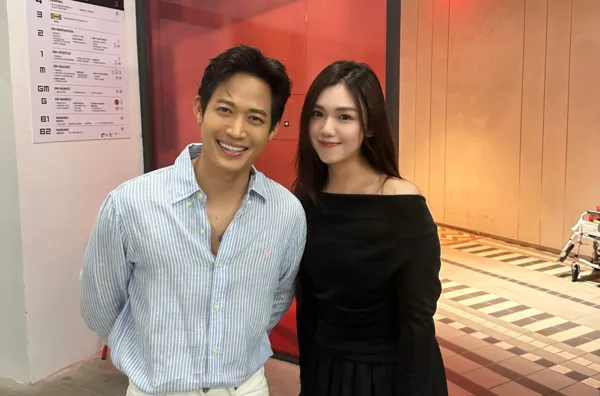 ▲▼許維芳在泰國驚喜登台　獲泰國天王Two Popetorn力邀合唱。（圖／經紀人提供）