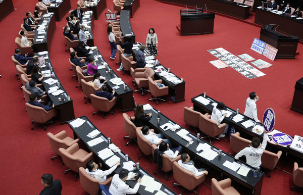 民眾黨立法院黨團提出「重啟核三」公投案，在院會表決逕付二讀並交付黨團協商，經一個月冷靜後三讀通過，預計8月舉辦公投。（圖／報系資料照）