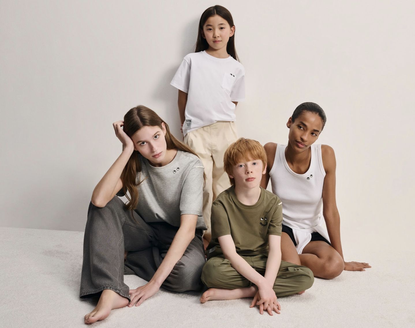 ▲▼   UNIQLO攜手 ANYA HINDMARCH 推出2025夏季聯名系列    。（圖／品牌提供）