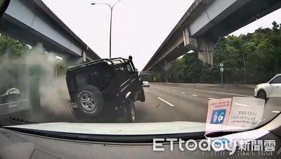 國1豪華休旅鬼切「橫跨4車道」!男離奇自撞亡 士檢相驗查死因