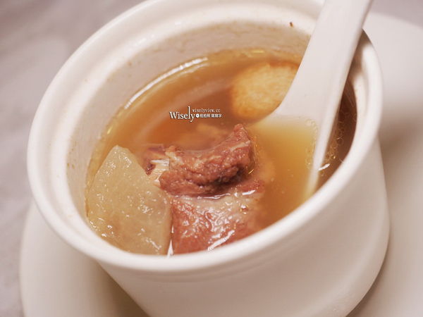 ▲▼珍珠坊吃到飽_菜單︱台北福華大飯店︱60道港點粵菜精緻美味︱捷運大安站。（圖／部落客WISELY`s 拍拍照寫寫字授權提供）