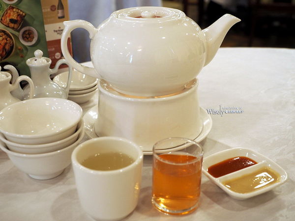 ▲▼珍珠坊吃到飽_菜單︱台北福華大飯店︱60道港點粵菜精緻美味︱捷運大安站。（圖／部落客WISELY`s 拍拍照寫寫字授權提供）