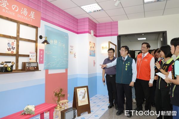 ▲台南市白河區公所新廳舍正式啟用，建築融合蓮花意象，榮獲2024國家卓越建設獎優質獎，市長黃偉哲等人出席剪綵啟用典禮，肯定地方建設成果。（圖／記者林東良翻攝，下同）