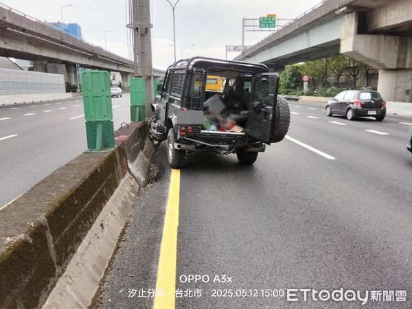▲12日下午國道內湖路段發生一起賓士大G休旅車自撞死亡意外。（圖／翻攝畫面）
