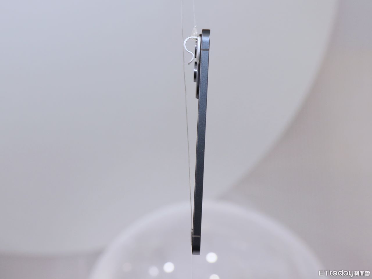 ▲▼      Samsung Galaxy S25 Edge       。（圖／記者蘇晟彥攝）