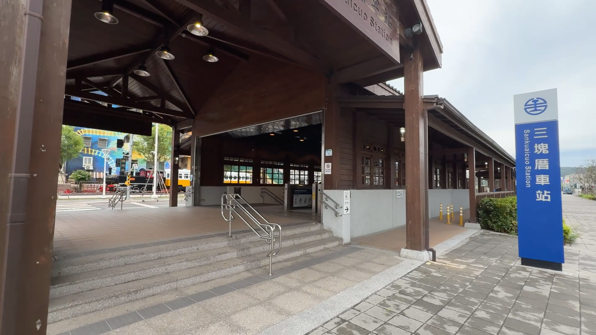 ▲▼三塊厝車站,高雄鐵路地下化,台鐵捷運化,高雄市市定古蹟,台鐵縱貫線地下化車站,木造火車站,蒸汽火車頭。（圖／記者姜國輝攝）