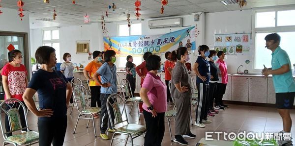 ▲▼    骨鬆肌少高風險運動營養班開課   。（圖／嘉義縣政府提供）