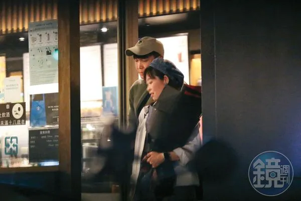 尷尬三角情／獨家！徹底切割謝京穎　許仁杰咖啡店把妹聊到被趕