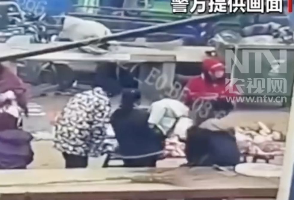 ▲大陸一對何姓夫婦印假鈔牟利花用，受害者達上千人。（圖／翻攝央視）