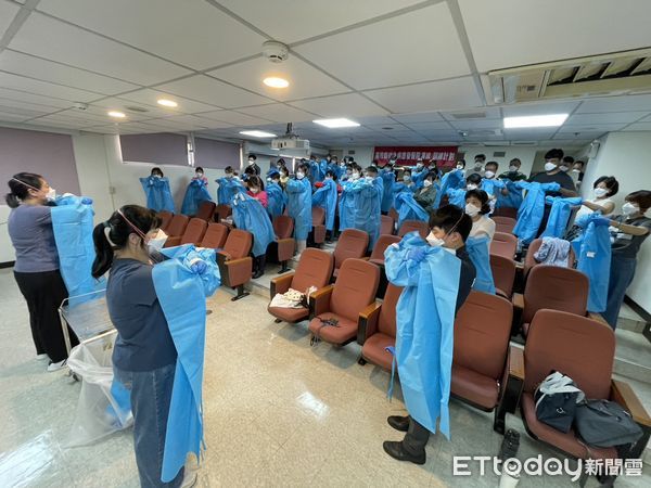 ▲新冠疫情升溫，南投醫院舉辦傳染病應變訓練、提升防疫實力。（圖／衛福部南投醫院提供，下同）