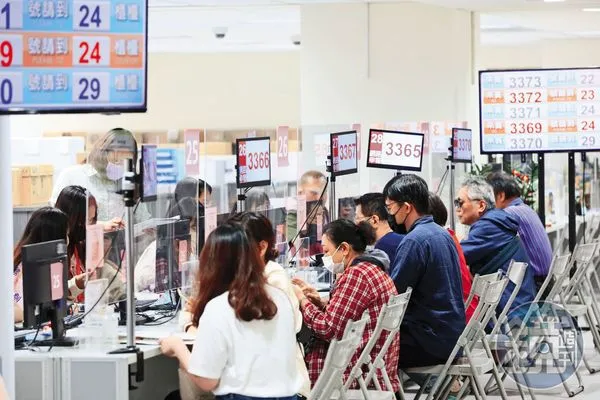 今年綜所稅申報延至6月底，若聰明搭配刷卡結帳日，有機會8月底才繳稅。