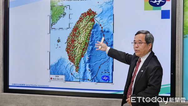 ▲▼氣象署408媒體採訪室說明本日10:48大埔地震(PWS國家級警報發送狀況)。(圖／記者呂佳賢攝)