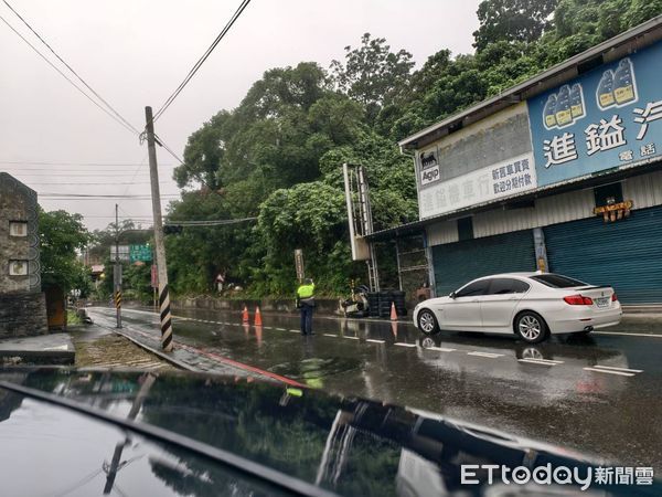 ▲電線垂落             。（圖／記者陳崑福翻攝）