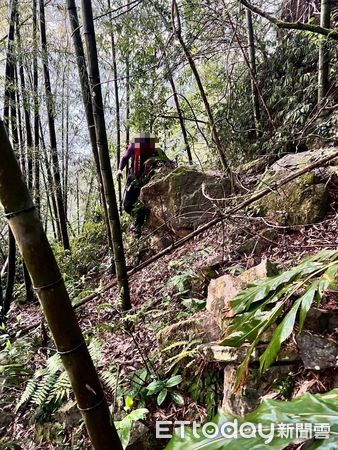 ▲6旬男子獨攀小百岳溪頭鳳凰山迷航6小時，警消成功救援。（圖／記者高堂堯翻攝）