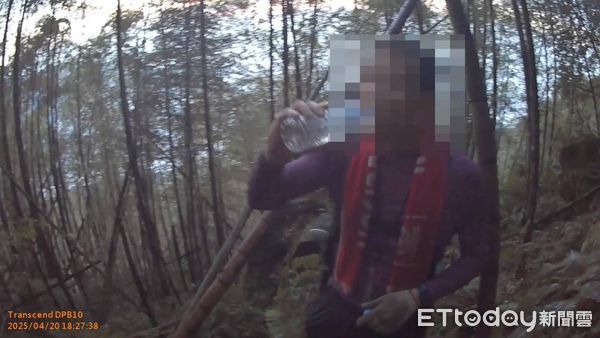 ▲6旬男子獨攀小百岳溪頭鳳凰山迷航6小時，警消成功救援。（圖／記者高堂堯翻攝，下同）