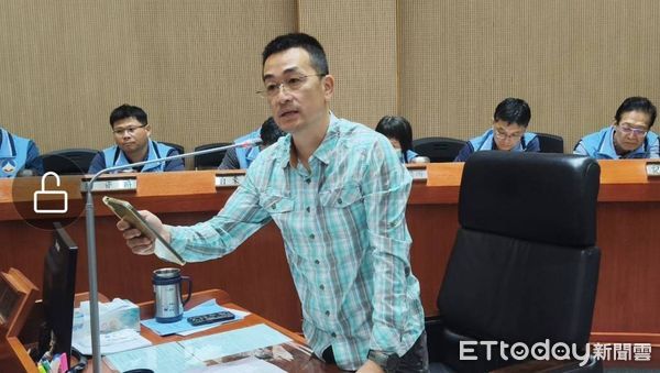 ▲▼ 金門縣議員董森堡，今日針對金城國中段考出題涉及性平議題爭議，發表自己的看法 。（圖／記者林名揚翻攝）
