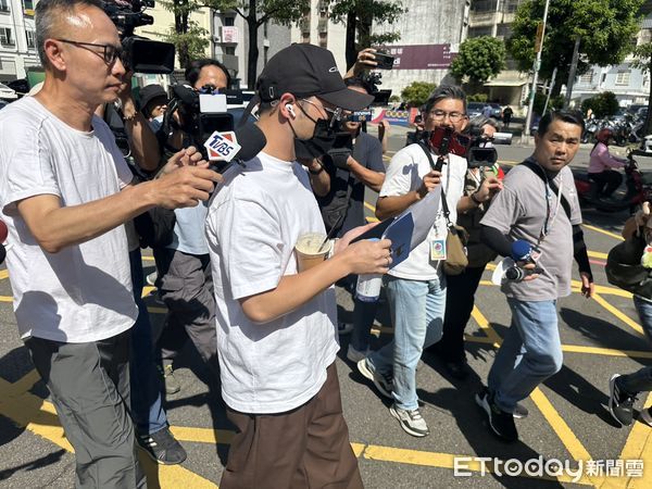 ▲▼一支RM粉鑽手錶標到3900萬！年輕潮男淡定：我要自己戴。（圖／記者許權毅攝）