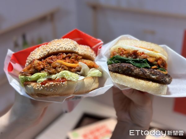 ▲▼拉亞漢堡找來 黑白大廚「愛德華·李」推出聯名餐點。（圖／記者蕭筠攝）