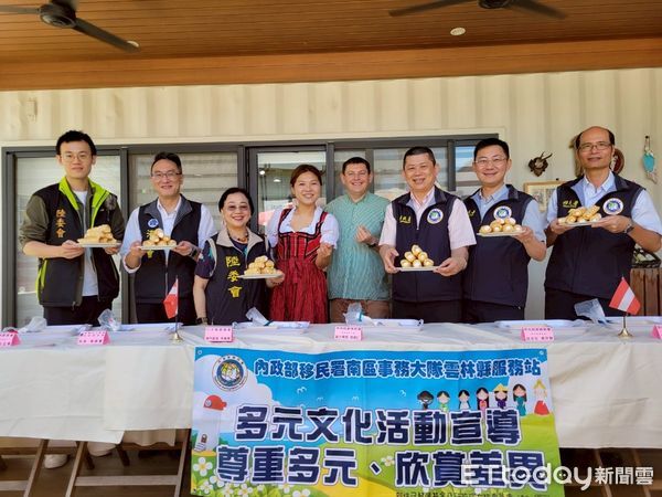 ▲移民署今日偕同大陸委員會及海峽交流基金會等人，訪視在斗六市的拼布達人、土庫鎮的網路名店及北港鎮港點職人。（圖／記者游瓊華翻攝）