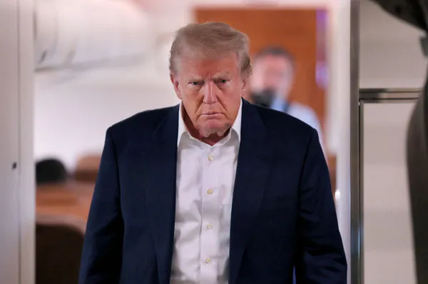 ▲▼  川普搭乘空軍一號。（圖／路透）