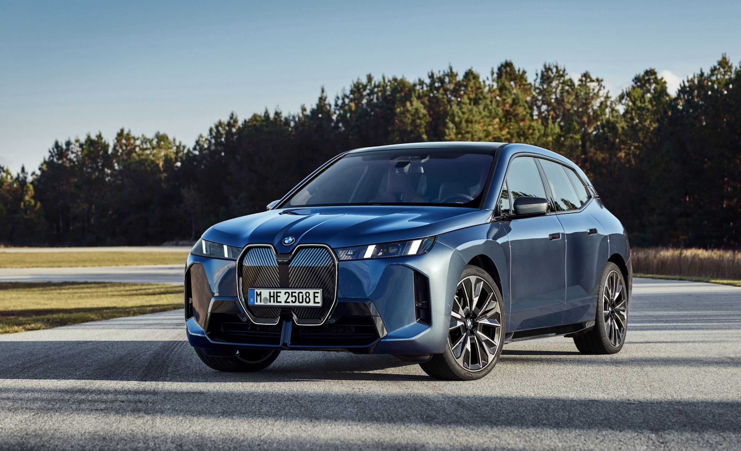 ▲BMW iX預售。（圖／翻攝自BMW）