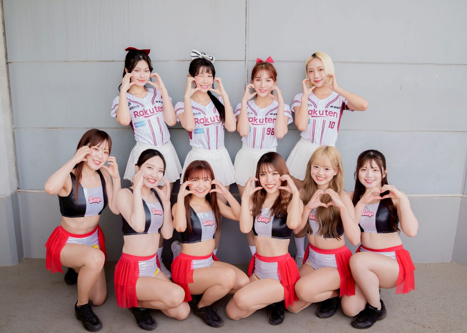 ▲樂天女孩海外應援好難忘！熊本熊跳《勇敢樂天》萌翻全場。（圖／樂天桃猿提供）