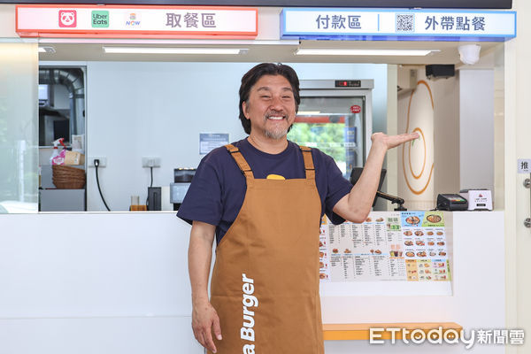 ▲《黑白大廚》愛德華李來台「一日店長」。(圖/記者林敬旻攝)