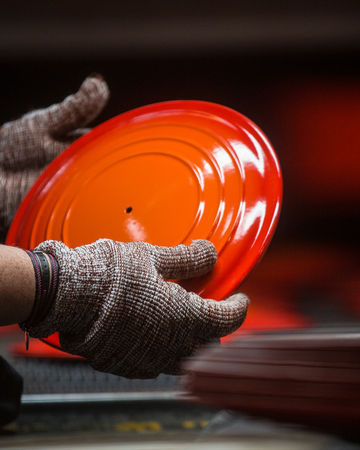 ▲LE CREUSET百年系列「流金火焰橘」。（圖／品牌提供）