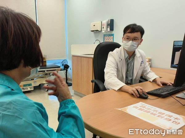 ▲高醫岡山醫院胃腸內科醫師許朝欽。（圖／記者許宥孺翻攝）