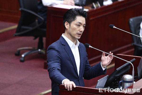 ▲台北市長蔣萬安赴市議會專案報告。（圖／記者林敬旻攝）