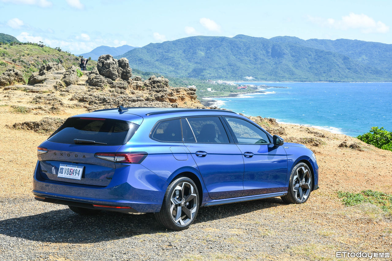 ▲新一代Skoda Superb年輕又變帥！內在舒適大空間，安全更是有感升級。（圖／記者徐煜展攝）