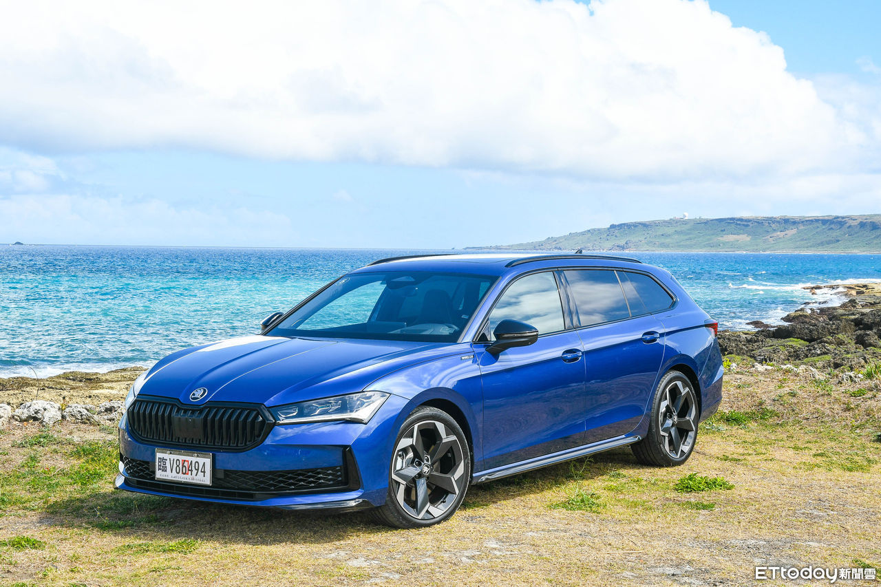 ▲新一代Skoda Superb年輕又變帥！內在舒適大空間，安全更是有感升級。（圖／記者徐煜展攝）