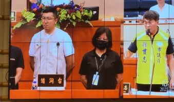 ▲▼ ▲▼ 嘉市議員批體育館缺失多、會勘還遭偷拍錄影 體育場稱依法管理 。（圖／記者翁伊森翻攝） 