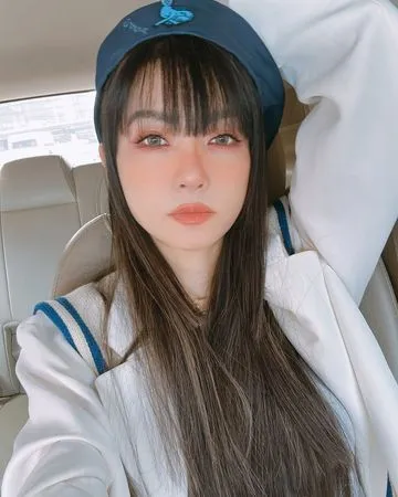 ▲謝金燕在社群平台發文，表達對父親的思念。（圖／翻攝自Instagram／jeanniehsieh___bbb）