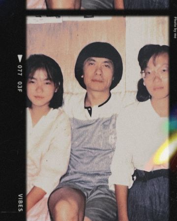 ▲豬哥亮伸出雙手摟著女兒，畫面十分溫馨。（圖／翻攝自Instagram／jeanniehsieh___bbb）